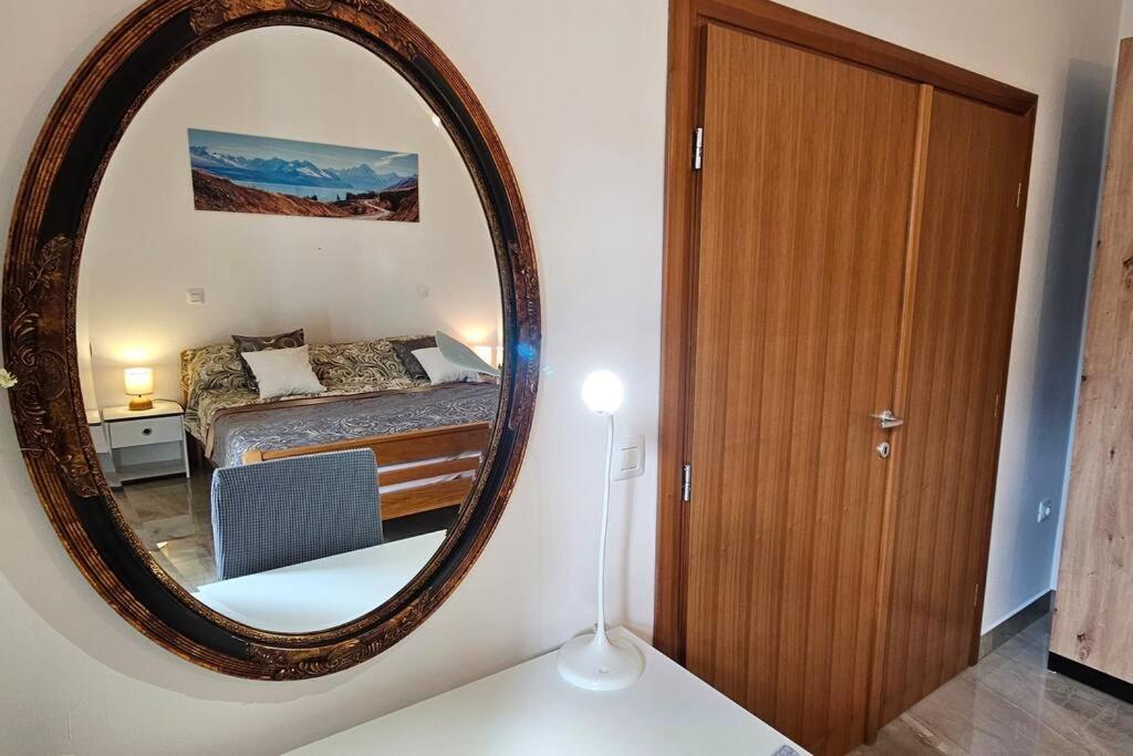 Apartmani Mira Zara Esterno foto