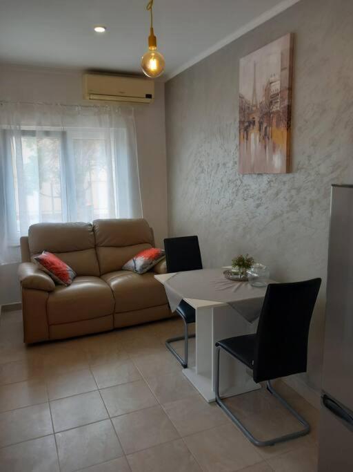 Apartmani Mira Zara Esterno foto