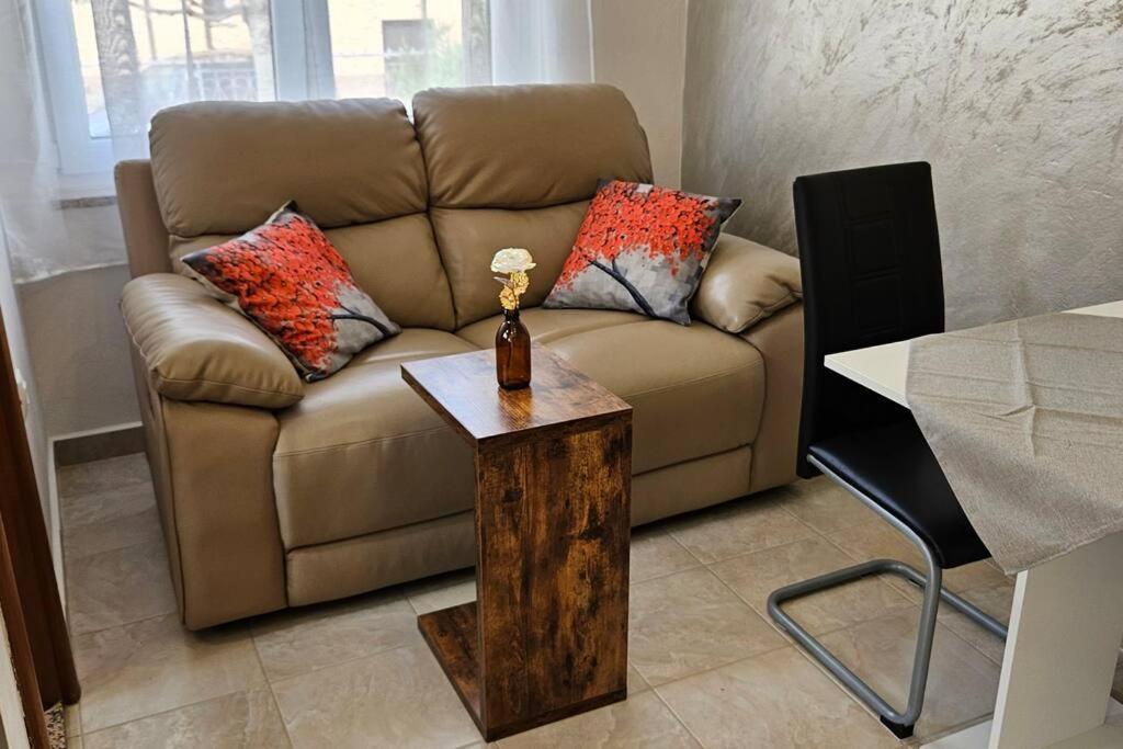 Apartmani Mira Zara Esterno foto